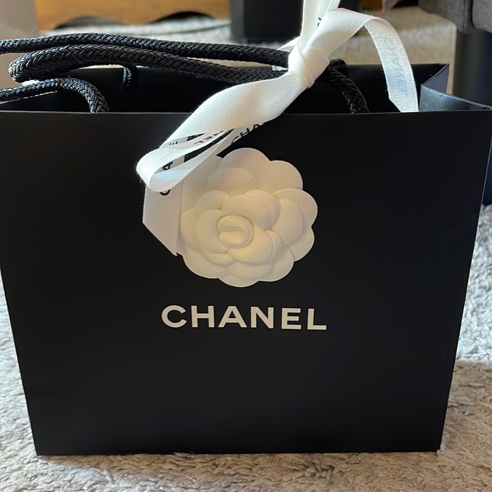 CHANEL SHOPPING BAG AUTHENTIC BRAND NEW